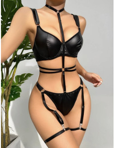 Lencería cuero con aro arnés