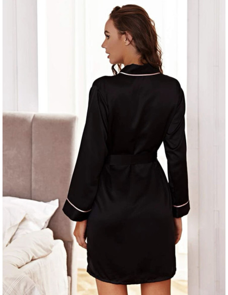 Bata de satén unida