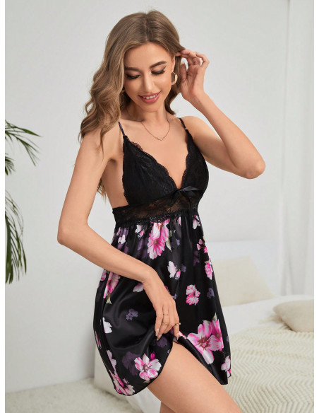 Vestido de dormir de tirantes con estampado floral con encaje en contraste de satén