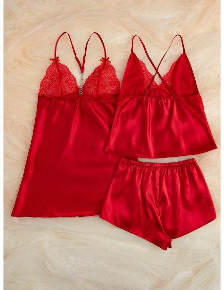 Conjunto de pijama shorts con top de tirantes con encaje en contraste de satén Conjunto de pijama shorts con top de tirantes con encaje en contraste de satén