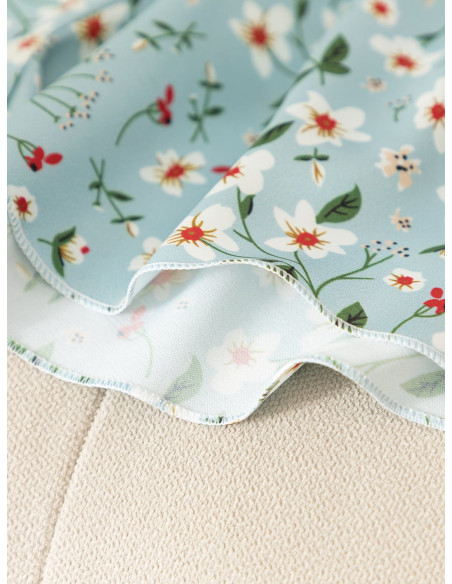 Conjunto de pijama con estampado floral con diseño de encaje con cordón delantero de satén Conjunto de pijama con estampado floral con diseño de encaje con cordón delantero de satén