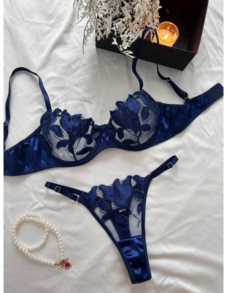 Conjunto De Lencería Sexy De Malla Bordada Y Parcheada Para Mujer