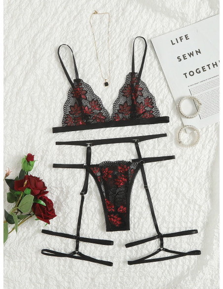 Set de lencería con liga con encaje floral
