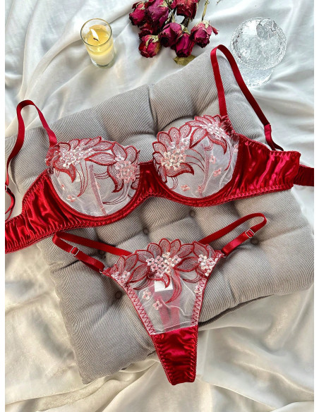 Set de lencería con bordado floral de malla con aro Set de lencería con bordado floral de malla con aro