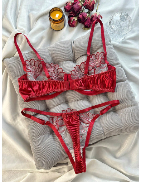 Set de lencería con bordado floral de malla con aro Set de lencería con bordado floral de malla con aro