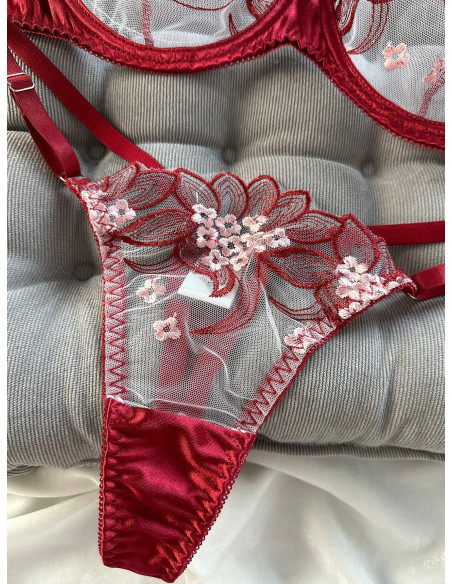 Set de lencería con bordado floral de malla con aro Set de lencería con bordado floral de malla con aro