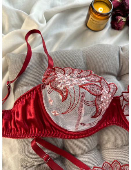 Set de lencería con bordado floral de malla con aro Set de lencería con bordado floral de malla con aro