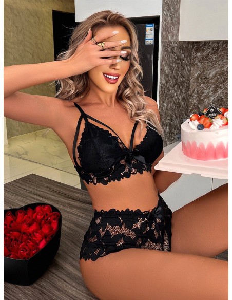 Set de lencería de encaje floral